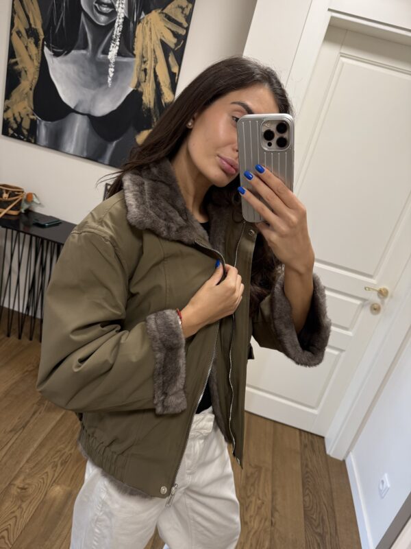 2 in 1 khaki striukė/kailiniai
