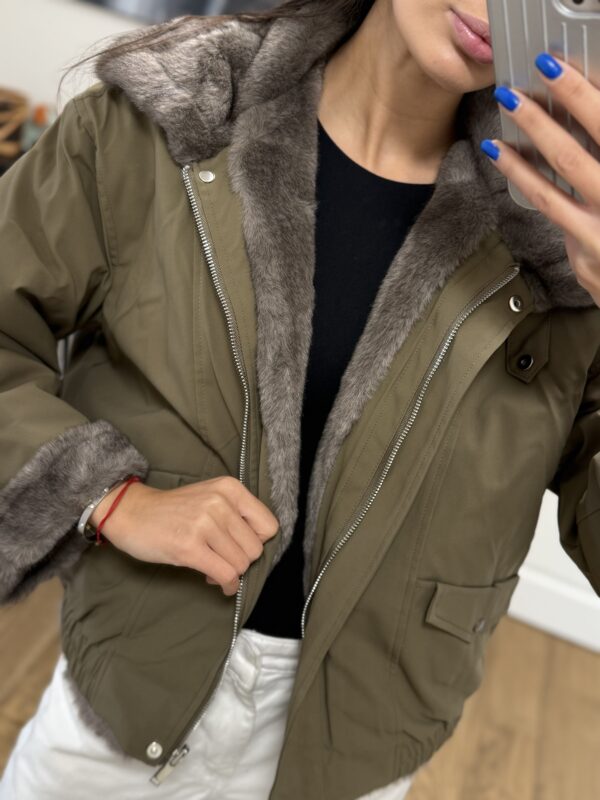 2 in 1 khaki striukė/kailiniai