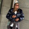 Tamsiai mėlyna pūkinė striukė/liemenė Rose